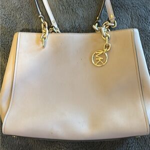 Light pink Michael kors shoulder bag used
